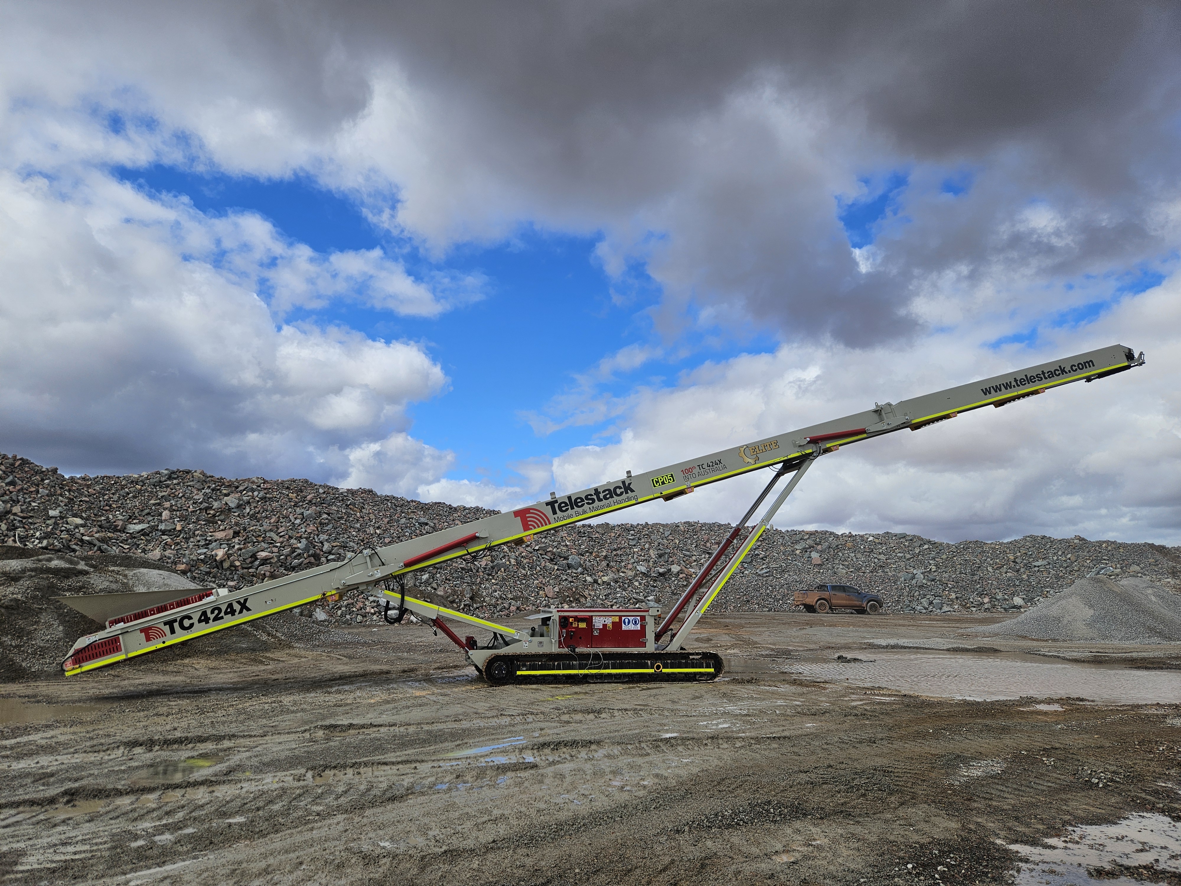 Mobile screening and stockpiling at a Marvel Loch gold operation in the WA Yilgarn