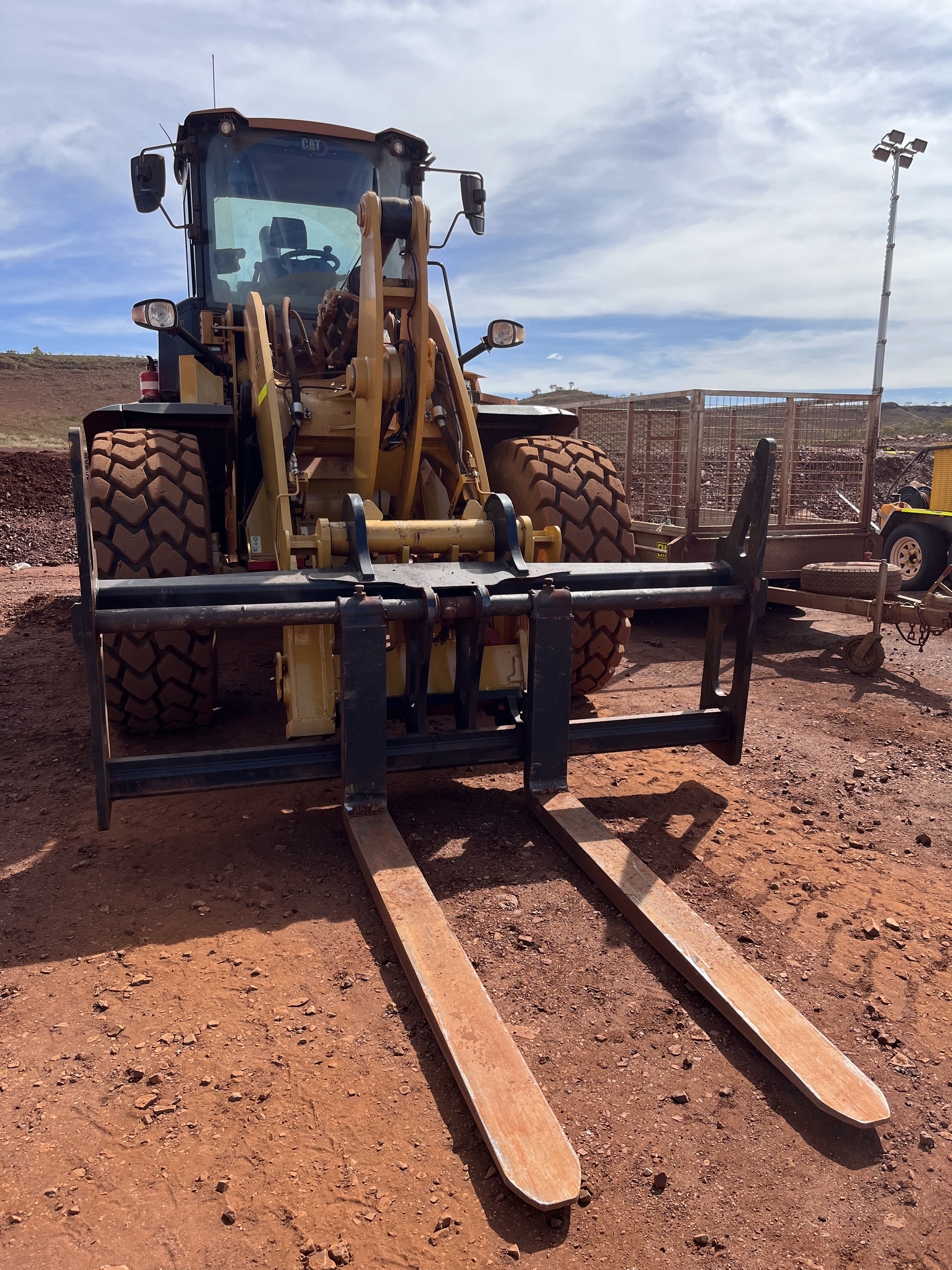 Cat 938K loader handling material — Marvel Loch underground roadbase and stemming
